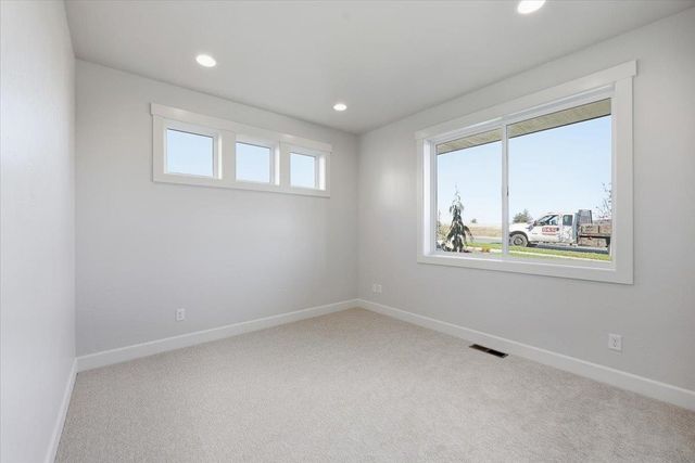 17526 E 12th Ave, Spokane Valley, WA 99016