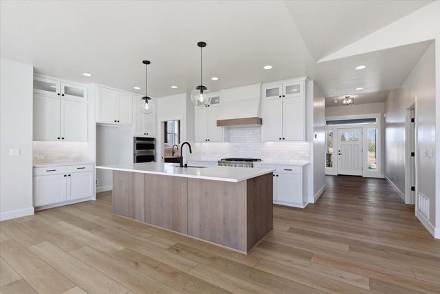 17526 E 12th Ave, Spokane Valley, WA 99016
