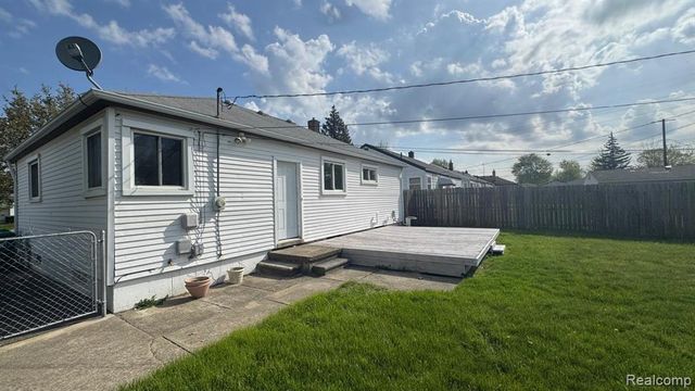 29455 Rosslyn Avenue, Garden City, MI 48135