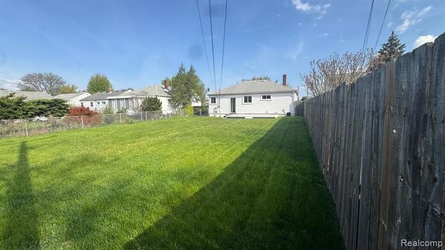 29455 Rosslyn Avenue, Garden City, MI 48135