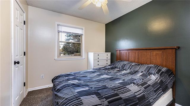 16600 E 29th Terrace S, Independence, MO 64055