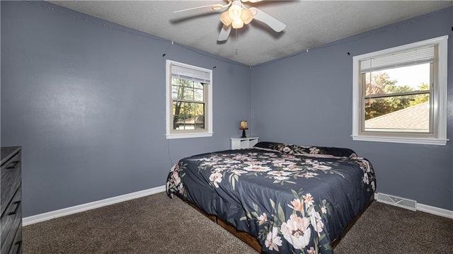 16600 E 29th Terrace S, Independence, MO 64055