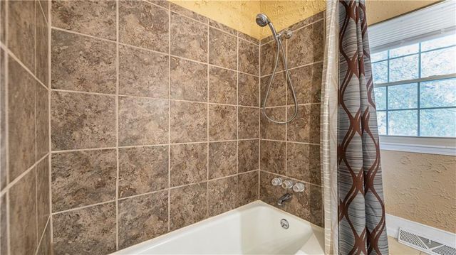 16600 E 29th Terrace S, Independence, MO 64055