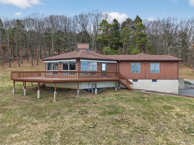 963 Mountain Road, Port Jervis, NY 12771