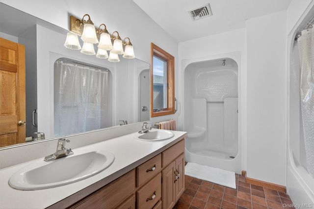 963 Mountain Road, Port Jervis, NY 12771