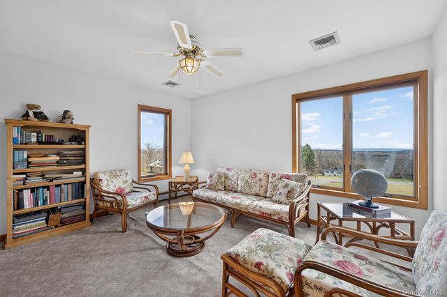 963 Mountain Road, Port Jervis, NY 12771