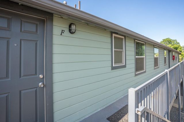 2567 S Rowell Avenue, Fresno, CA 93725