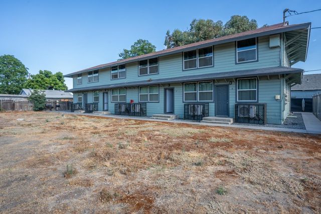 2567 S Rowell Avenue, Fresno, CA 93725