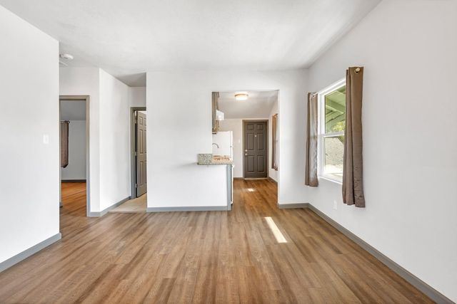 2567 S Rowell Avenue, Fresno, CA 93725