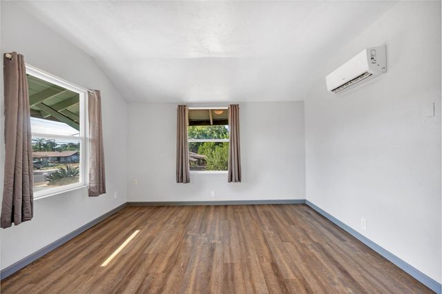 2567 S Rowell Avenue, Fresno, CA 93725