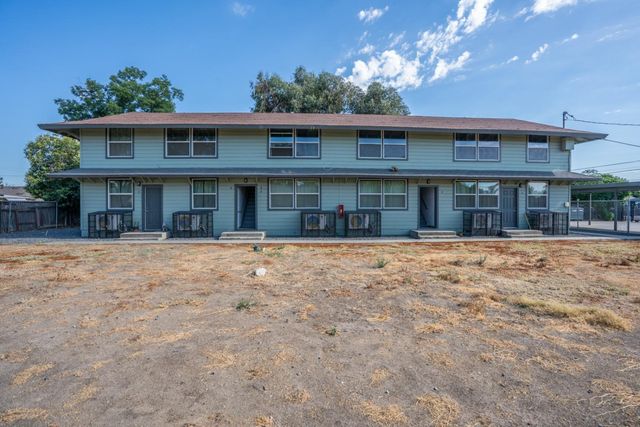 2567 S Rowell Avenue, Fresno, CA 93725