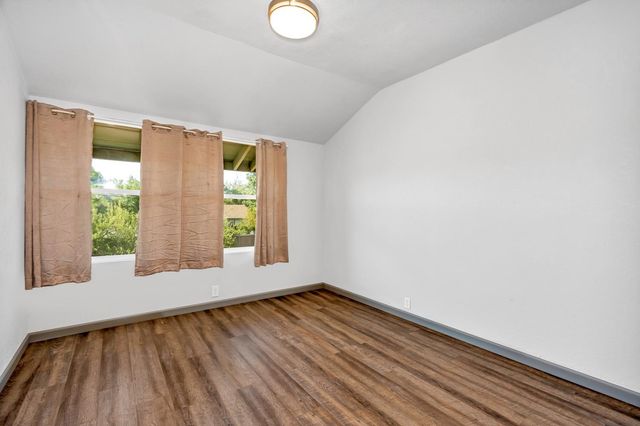 2567 S Rowell Avenue, Fresno, CA 93725