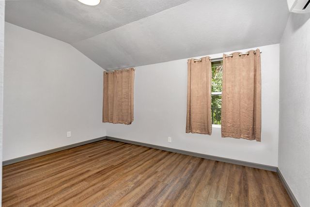 2567 S Rowell Avenue, Fresno, CA 93725