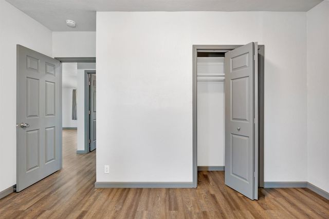 2567 S Rowell Avenue, Fresno, CA 93725