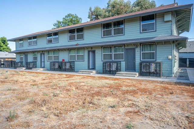 2567 S Rowell Avenue, Fresno, CA 93725