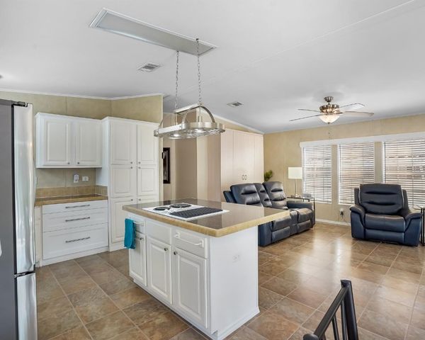 1911 SW 87th Terrace, Davie, FL 33324