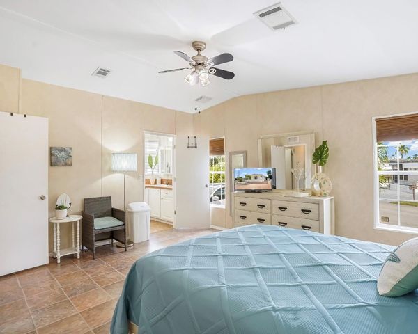 1911 SW 87th Terrace, Davie, FL 33324