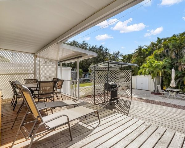 1911 SW 87th Terrace, Davie, FL 33324