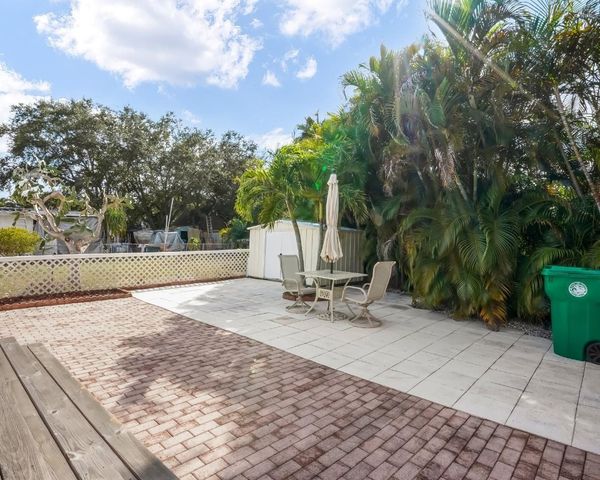 1911 SW 87th Terrace, Davie, FL 33324
