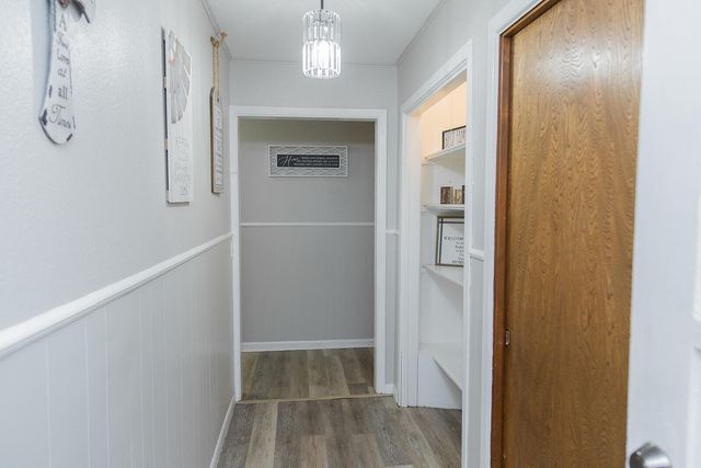 1311 Holiday Drive, Plainview, TX 79072