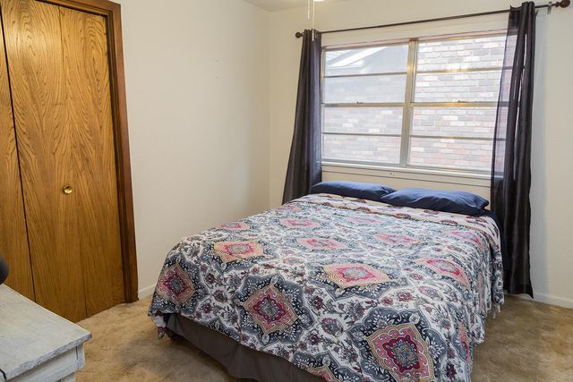 1311 Holiday Drive, Plainview, TX 79072