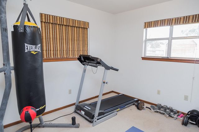 1311 Holiday Drive, Plainview, TX 79072