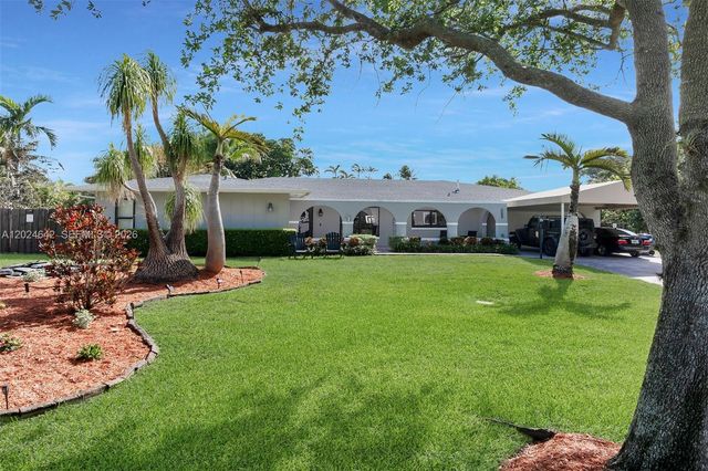 8825 SW 185th Terrace, Cutler Bay, FL 33157
