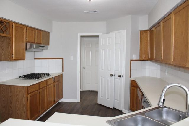 6213 Covington Drive, Rowlett, TX 75089