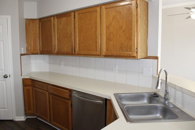 6213 Covington Drive, Rowlett, TX 75089