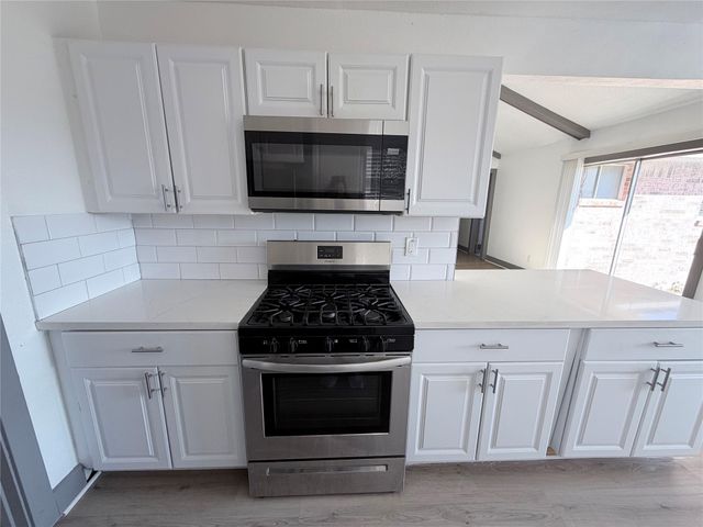 9750 Guest Street, Houston, TX 77078