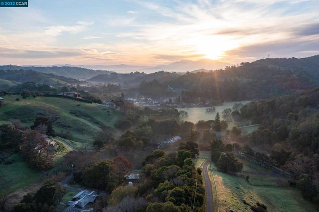 5433 Alhambra Valley Rd, Martinez, CA 94553