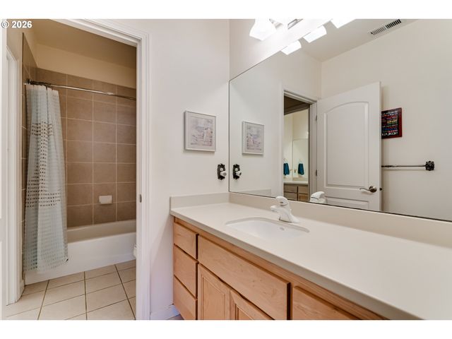 2015 E 43RD Ave, Eugene, OR 97405