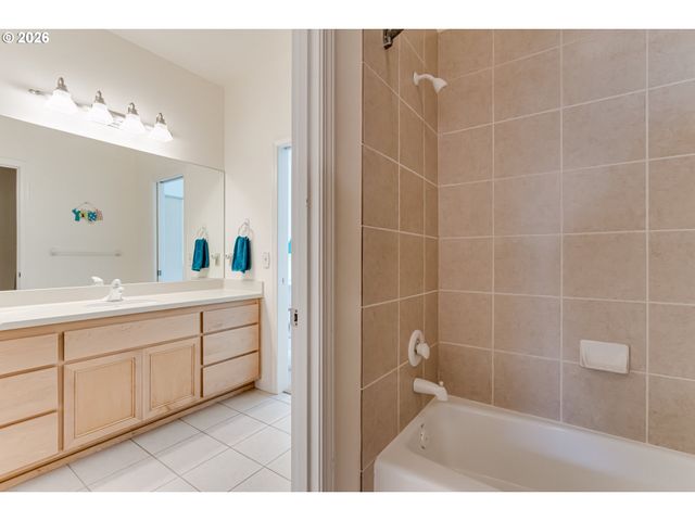 2015 E 43RD Ave, Eugene, OR 97405