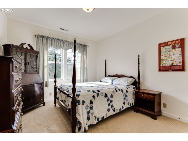 2015 E 43RD Ave, Eugene, OR 97405