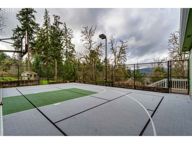 2015 E 43RD Ave, Eugene, OR 97405