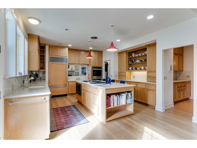 2015 E 43RD Ave, Eugene, OR 97405