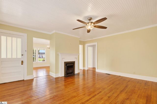 206 Harvey Road, Greer, SC 29651