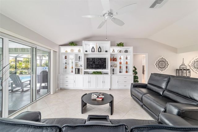 3285 DRESSENDORFER DRIVE, The Villages, FL 32163