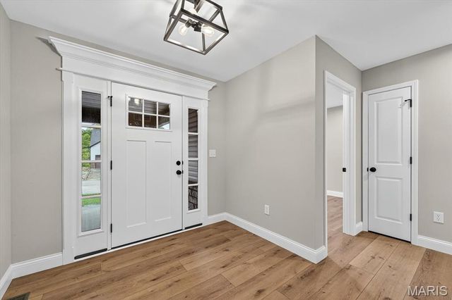 8086 Villa Valley, Caseyville, IL 62232