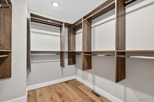 8086 Villa Valley, Caseyville, IL 62232