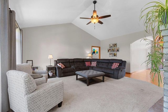 2224 KAYLEE CIRCLE, Green Bay, WI 54311