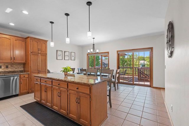 2224 KAYLEE CIRCLE, Green Bay, WI 54311