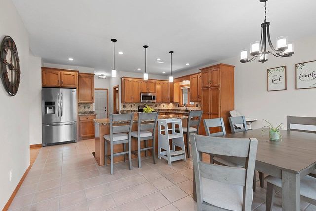 2224 KAYLEE CIRCLE, Green Bay, WI 54311