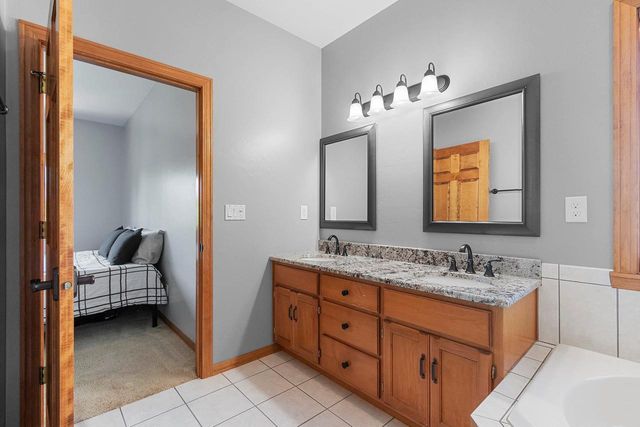 2224 KAYLEE CIRCLE, Green Bay, WI 54311
