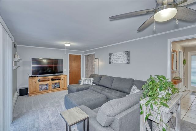 1127 Brooktree Lane, Webster, NY 14580