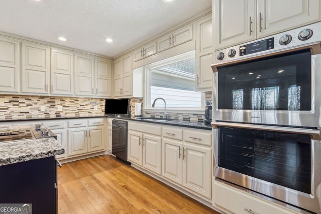 684 Old Cumming Road, Sugar Hill, GA 30518