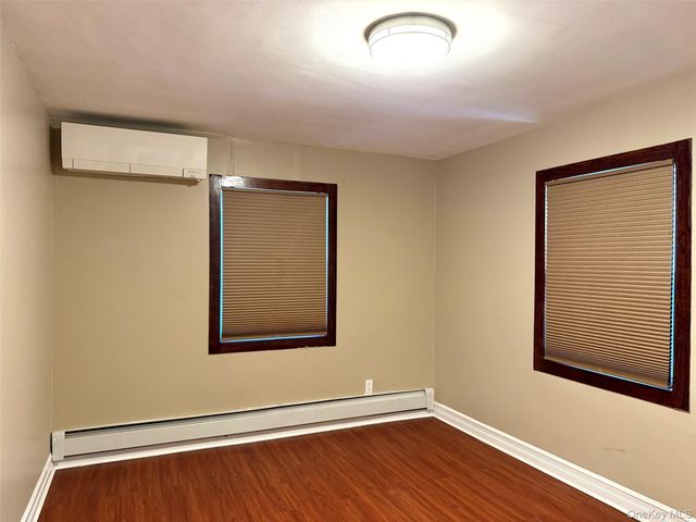 42-47 194TH Street 1FL, Flushing, NY 11358