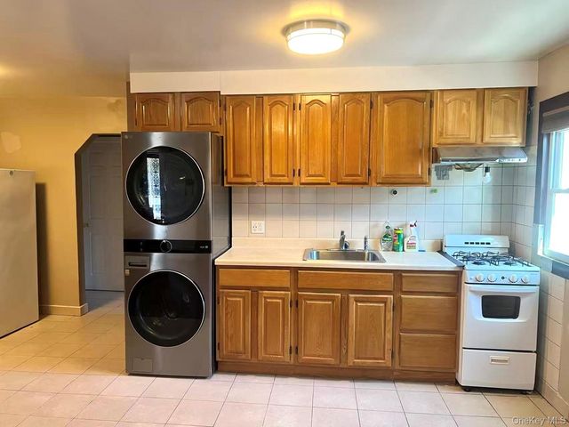 42-47 194TH Street 1FL, Flushing, NY 11358