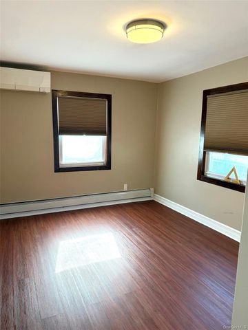 42-47 194TH Street 1FL, Flushing, NY 11358