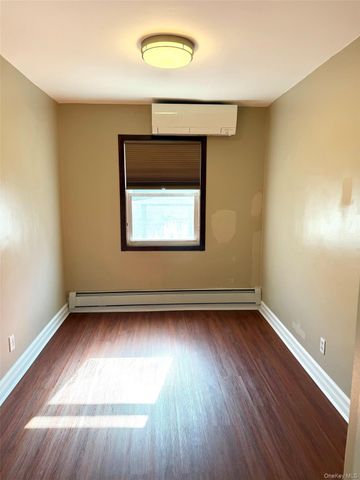 42-47 194TH Street 1FL, Flushing, NY 11358